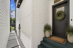 5004 Darling St, Houston, TX 77007 - Photo 3