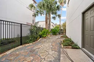 235 Malone St, Houston, TX 77007 - Photo 49