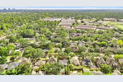 14102 Pinerock Lane, Houston, TX 77079 - Photo 39