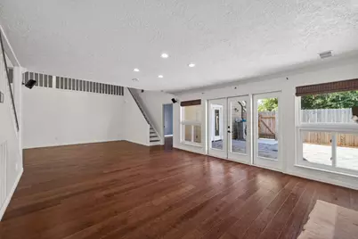 10707 Boardwalk Street, Houston, TX 77042 - Photo 17