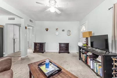 1007 Shawnee Drive, Conroe, TX 77316 - Photo 5