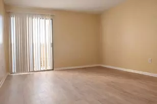 8529 Hearth Dr, Houston, TX 77054 - Photo 5