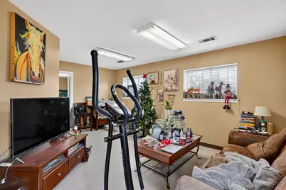 8625 Sandy Point Road, Bryan, TX 77807 - Photo 17