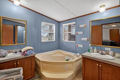 8625 Sandy Point Road, Bryan, TX 77807 - Photo 29