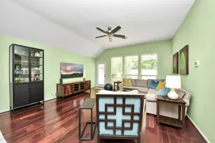 5115 Carson Hill Ln, Houston, TX 77092 - Photo 17