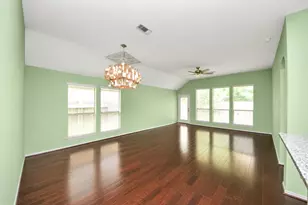 5115 Carson Hill Ln, Houston, TX 77092 - Photo 19