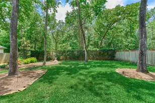 11 Filigree Pines Pl, The Woodlands, TX 77382 - Photo 37