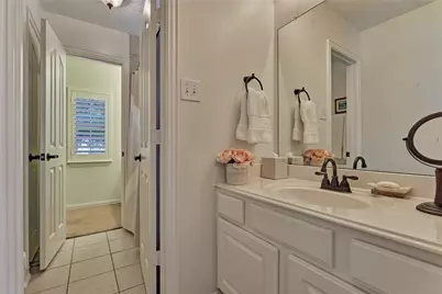 11 Filigree Pines Place, The Woodlands, TX 77382 - Photo 31