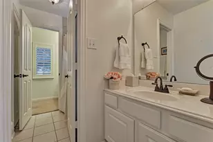 11 Filigree Pines Pl, The Woodlands, TX 77382 - Photo 31
