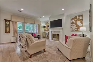 11 Filigree Pines Pl, The Woodlands, TX 77382 - Photo 9