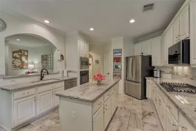 11 Filigree Pines Place, The Woodlands, TX 77382 - Photo 15