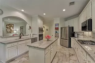 11 Filigree Pines Pl, The Woodlands, TX 77382 - Photo 15
