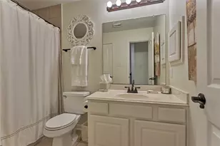 11 Filigree Pines Pl, The Woodlands, TX 77382 - Photo 33
