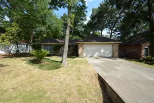 15 S Tallowberry Dr, The Woodlands, TX 77381 - Photo 1