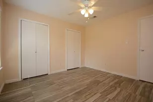 15 S Tallowberry Dr, The Woodlands, TX 77381 - Photo 15