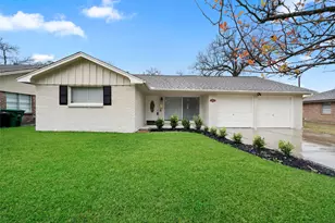 1807 Shadow Bend Dr, Houston, TX 77043 - Photo 1
