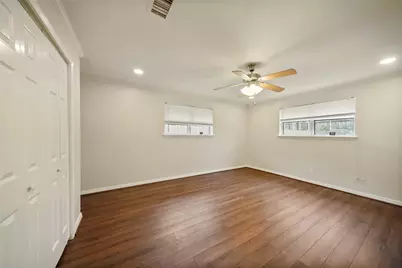 1807 Shadow Bend Drive, Houston, TX 77043 - Photo 17