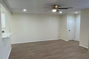 907 Grand Plains Dr, Houston, TX 77090 - Photo 5