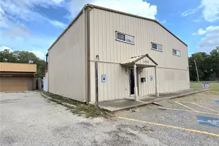 2707 Avenue F, Bay City, TX 77414 - Photo 1
