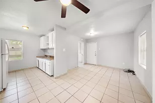 806 3rd Ave N, Texas City, TX 77590 - Photo 5