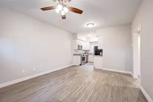 72 Burress St, Houston, TX 77022 - Photo 9