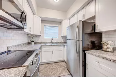 72 Burress Street #3, Houston, TX 77022 - Photo 3
