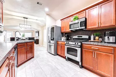 7039 Primrose Road, Baytown, TX 77521 - Photo 7
