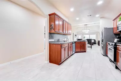 7039 Primrose Road, Baytown, TX 77521 - Photo 5