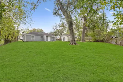729 E 41st Street, Houston, TX 77022 - Photo 23