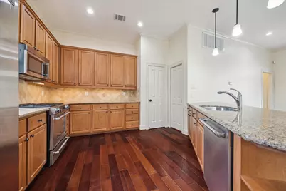 415 Tuam Street, Houston, TX 77006 - Photo 7