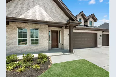 10006 Goliad Drive, Mont Belvieu, TX 77523 - Photo 3