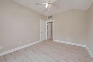 1110 E 24th St, Houston, TX 77009 - Photo 11