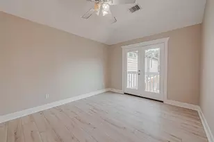 1110 E 24th St, Houston, TX 77009 - Photo 9
