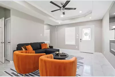 5914 Southridge Street #B, Houston, TX 77033 - Photo 7