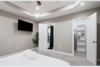 5914 Southridge Street #B, Houston, TX 77033 - Photo 23