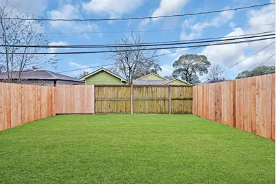 5914 Southridge Street #B, Houston, TX 77033 - Photo 37