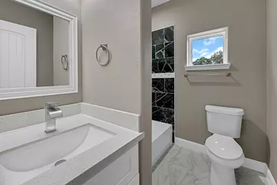 5914 Southridge Street #B, Houston, TX 77033 - Photo 35