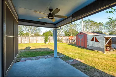 2103 Kingfisher Court, League City, TX 77573 - Photo 27