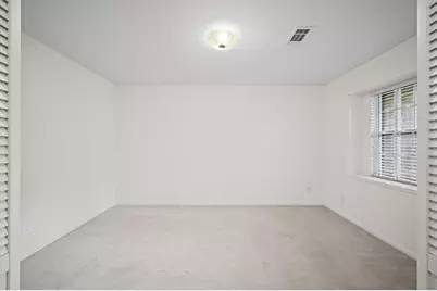 5619 Sheraton Oaks Drive, Houston, TX 77091 - Photo 11