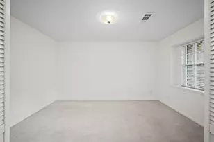5619 Sheraton Oaks Dr, Houston, TX 77091 - Photo 11