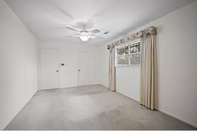 5619 Sheraton Oaks Drive, Houston, TX 77091 - Photo 13