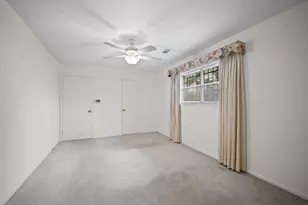 5619 Sheraton Oaks Dr, Houston, TX 77091 - Photo 13
