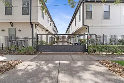 2306 Hadley Street, Houston, TX 77003 - Photo 27