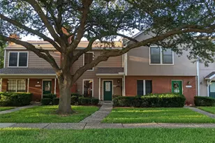 17303 Saturn Ln, Houston, TX 77058 - Photo 1