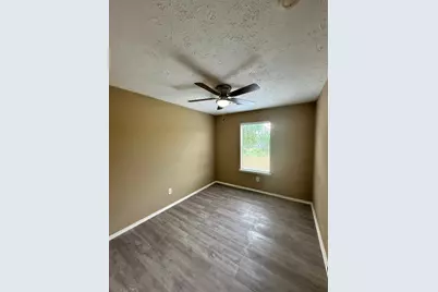 6910 Bayou Crest Drive, Houston, TX 77088 - Photo 13