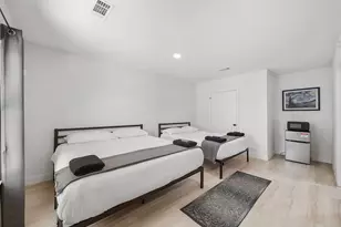 8007 Beluche Dr, Galveston, TX 77551 - Photo 33