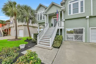 13602 Windlass Cir, Galveston, TX 77554 - Photo 3