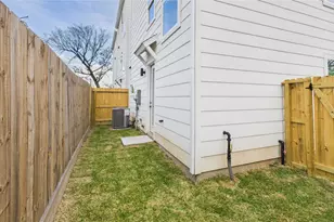 2426 Freeman St, Houston, TX 77009 - Photo 11