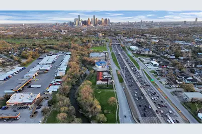 2636 North Freeway, Houston, TX 77009 - Photo 1