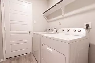 1218 Colt Canyon Dr, Alvin, TX 77511 - Photo 7